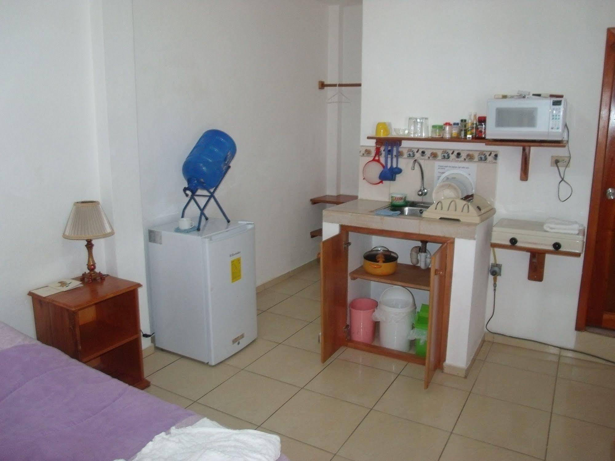 Galapagos Best Hostel Puerto Ayora  Dış mekan fotoğraf