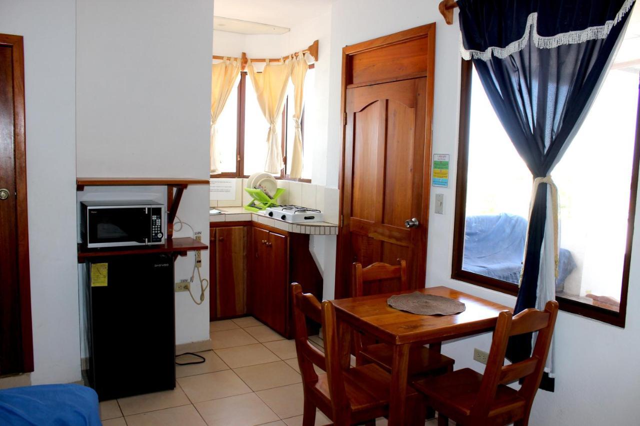 Galapagos Best Hostel Puerto Ayora  Dış mekan fotoğraf